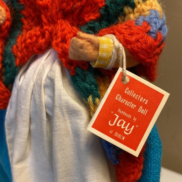 Jays Handmade in Ireland Traditional Dolls “ Woman of the West” - Picture 5 of 11